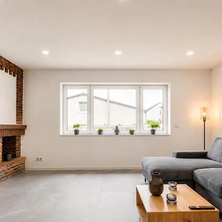 Апартаменты Luxus 150qm 3 Sz Bis 8 Pers Terrasse Messe Duesseldorf 15 Min Нойс